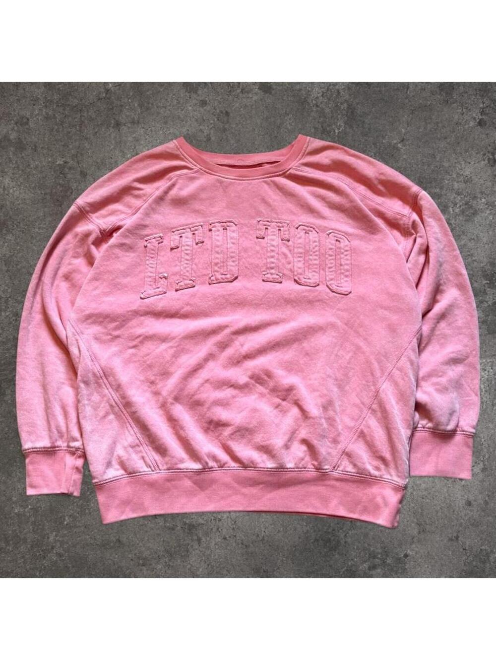 Beautiful Limited Too crewneck sweatshirt with embroidered 'LTD TOO' text